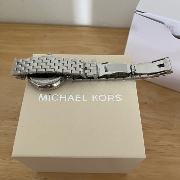Michael Kors Women's Darci Crystal Dial & Bezel Quartz Watch MK3476 - Picture 8 of 10
